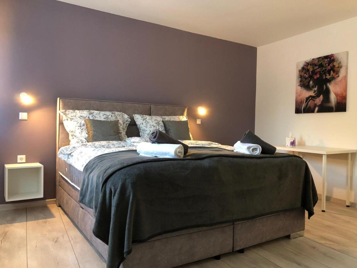Apartman Bloom Osijek Buitenkant foto