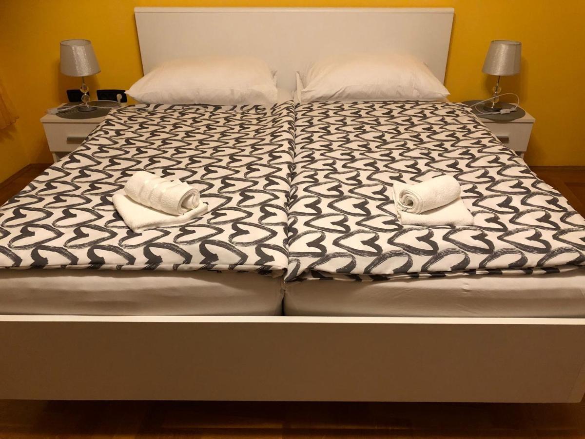 Apartman Bloom Osijek Buitenkant foto