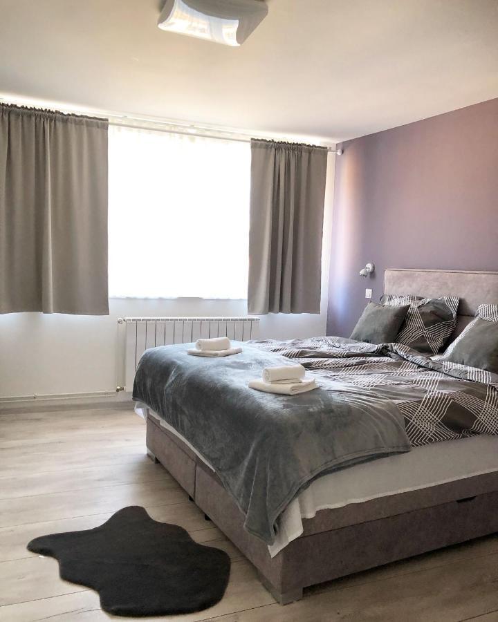 Apartman Bloom Osijek Buitenkant foto