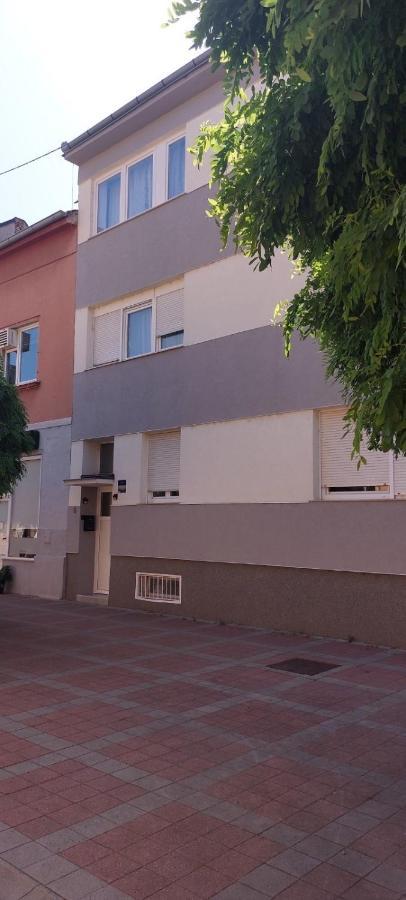 Apartman Bloom Osijek Buitenkant foto