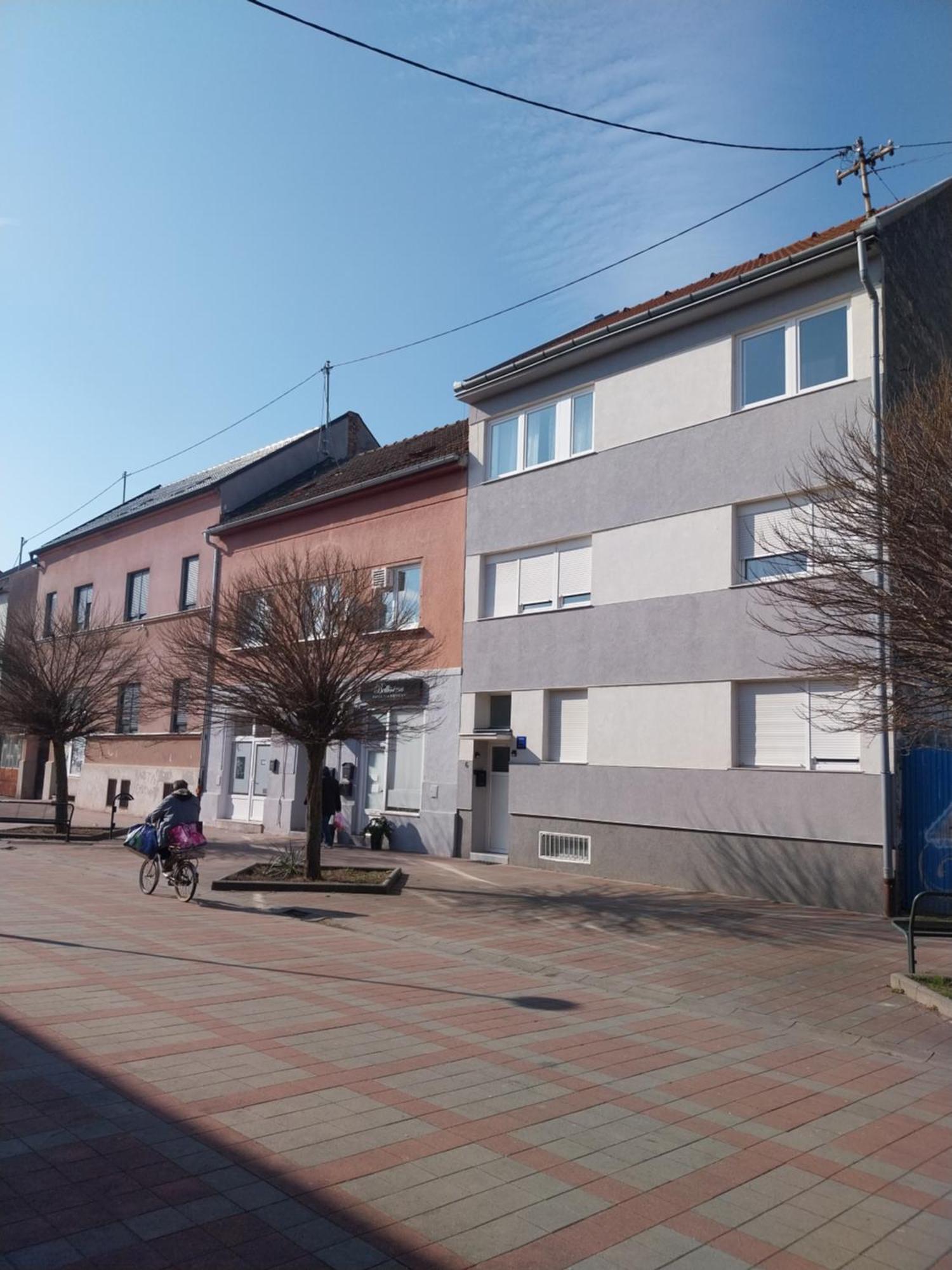 Apartman Bloom Osijek Buitenkant foto