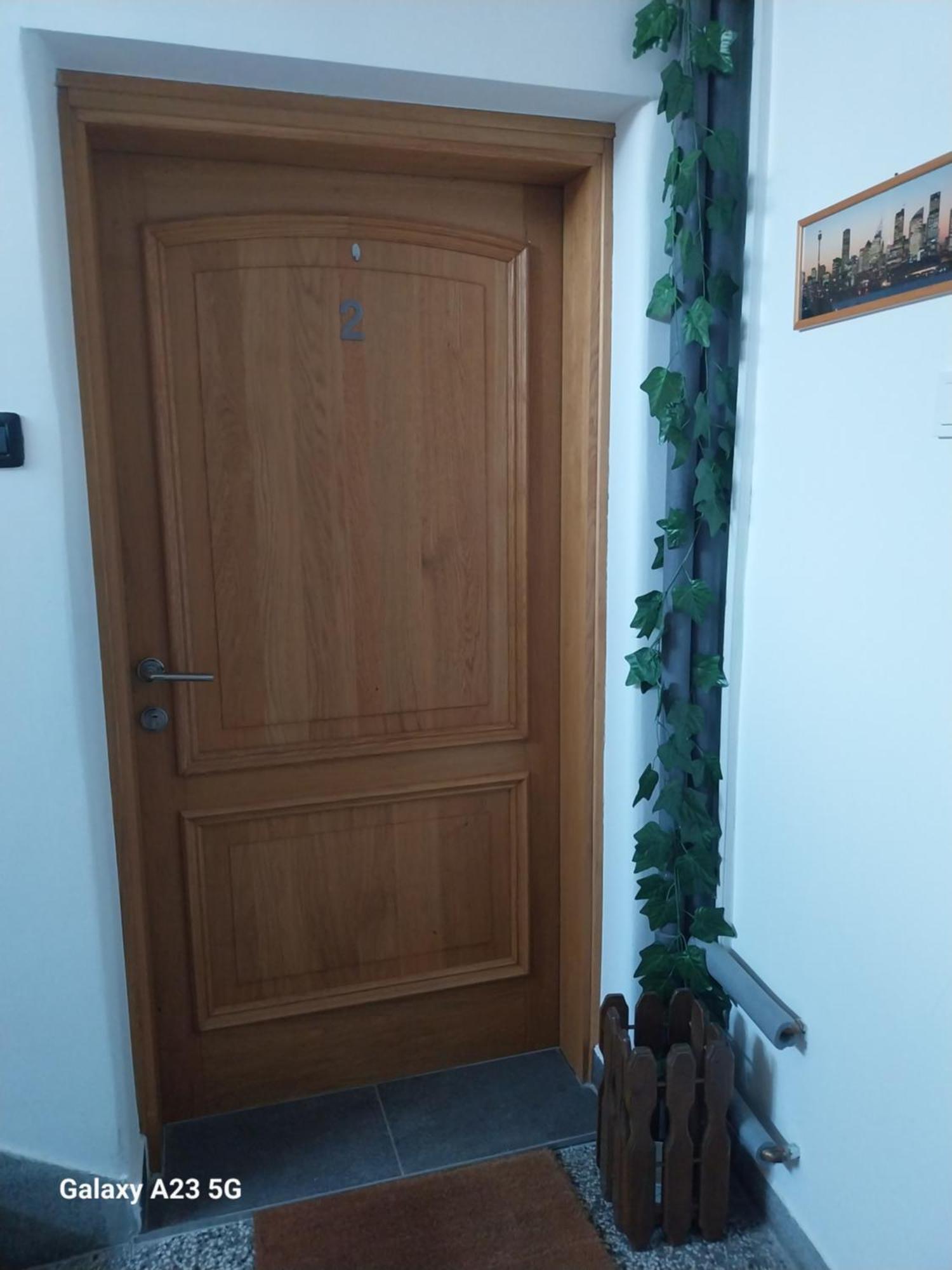 Apartman Bloom Osijek Buitenkant foto